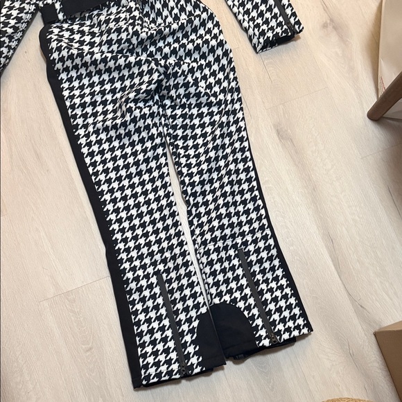 Black and White Houndstooth Ski Suit - Picture 7 of 8